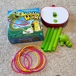 Wobbly Worm kid  Game